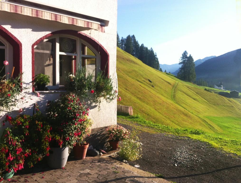 Bnb Guesthouse Lusi Frauenkirch Exterior foto